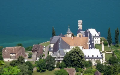 Lakeside Villa – New Roof Installation